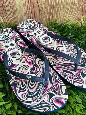 Roxy Women’s Navy with Swirl Flip Flop Sandals